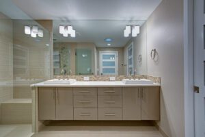 Bathroom Remodeling Ideas That Maximize Space and Storage
